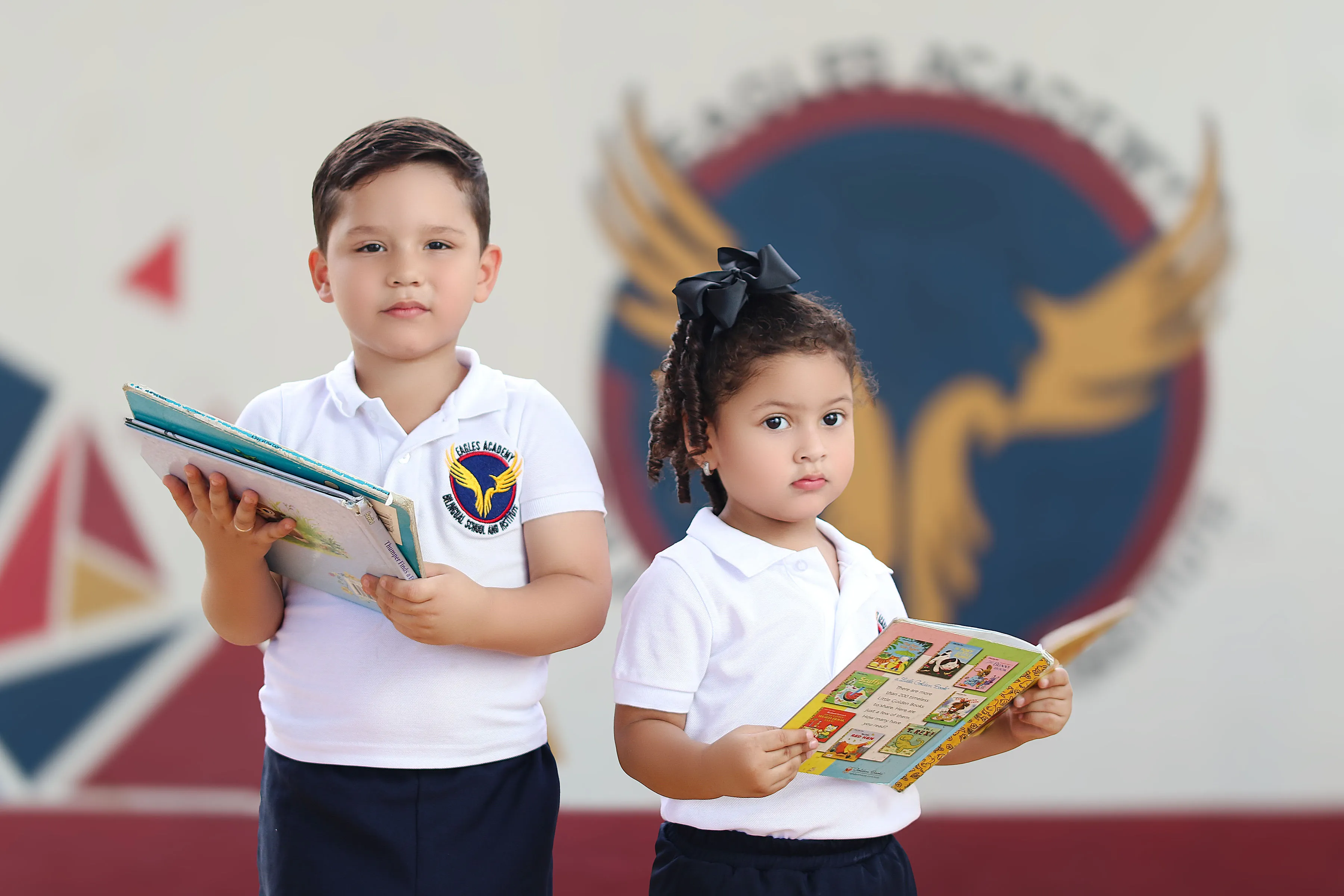 Alumnos de educación básica bilingüe en Eagles Academy