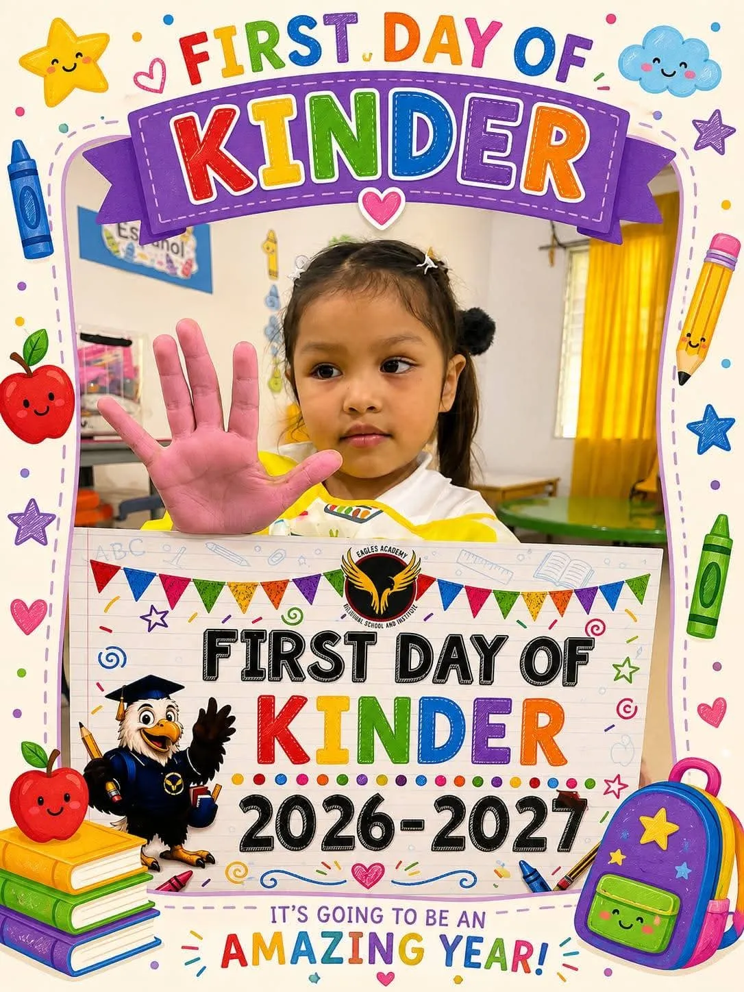 Alumna de kinder con su marco del primer día de clases 2026-2027